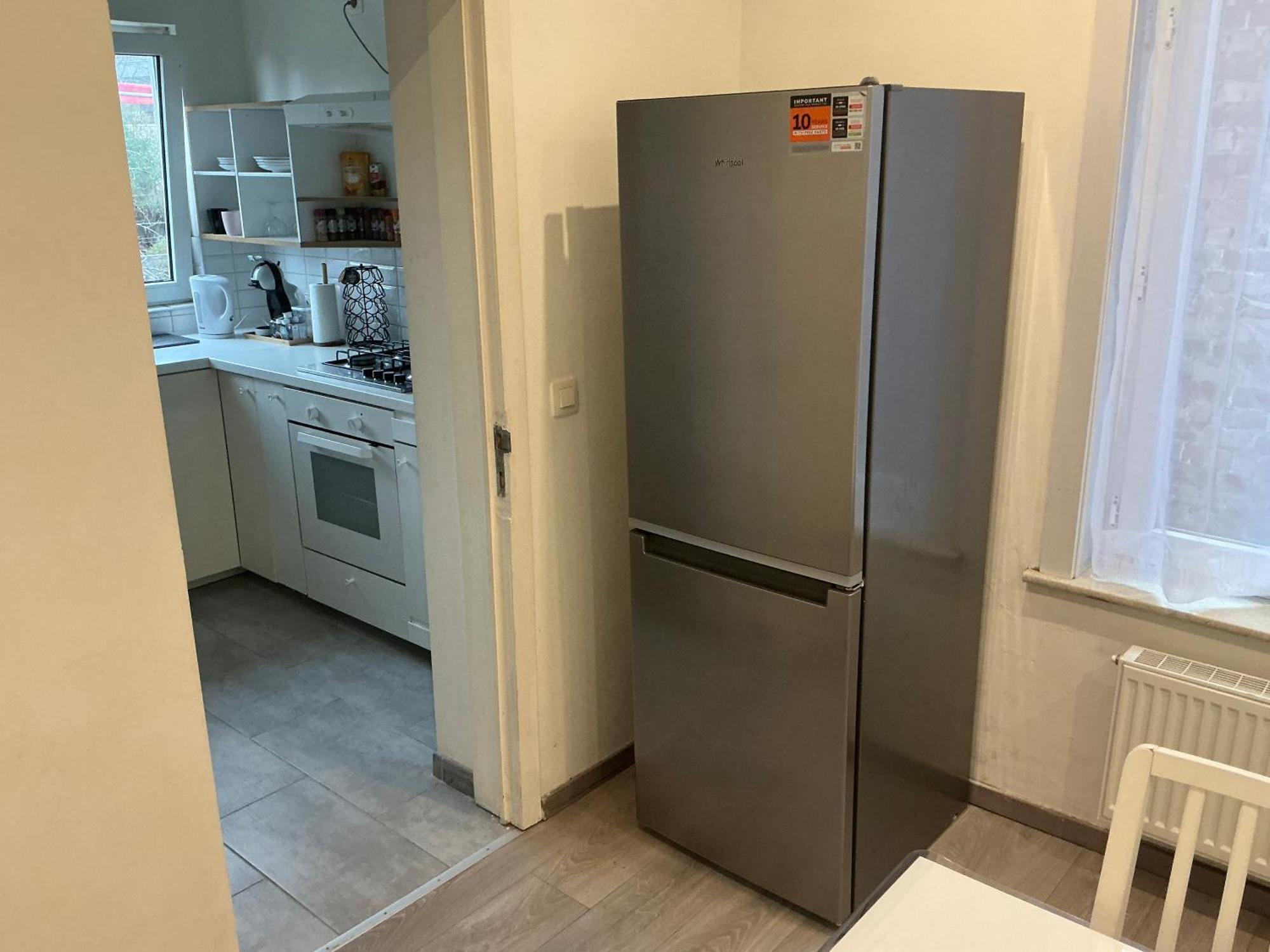 Spacieux Avec Garage Apartment